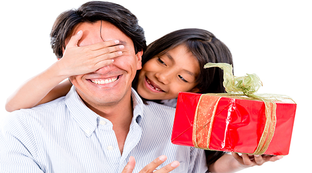 Besoin d'idées cadeaux pour la fête des pères ? Besoin d'idées cadeaux pour la fête des pères ?