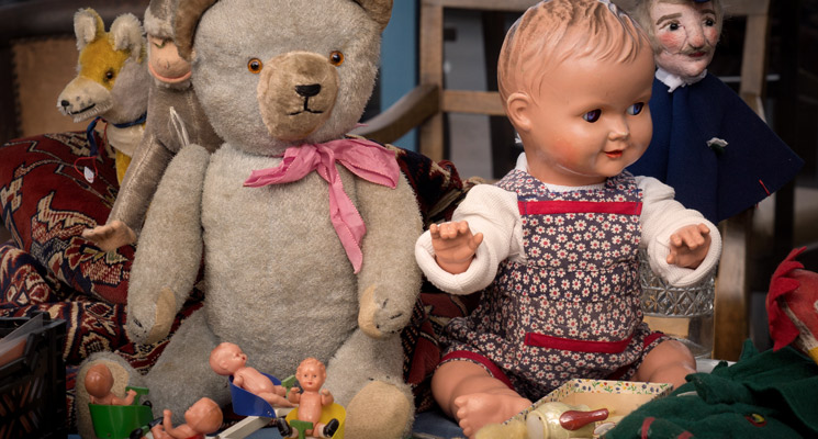 Ench?�res de jouets anciens : pas que pour les enfants